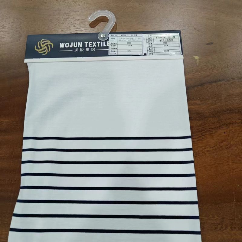 Komfortabel und von guter Qualität und Hautfreundlich und leicht zu pflegen gestreiftes Strickgewebe für T-Shirts