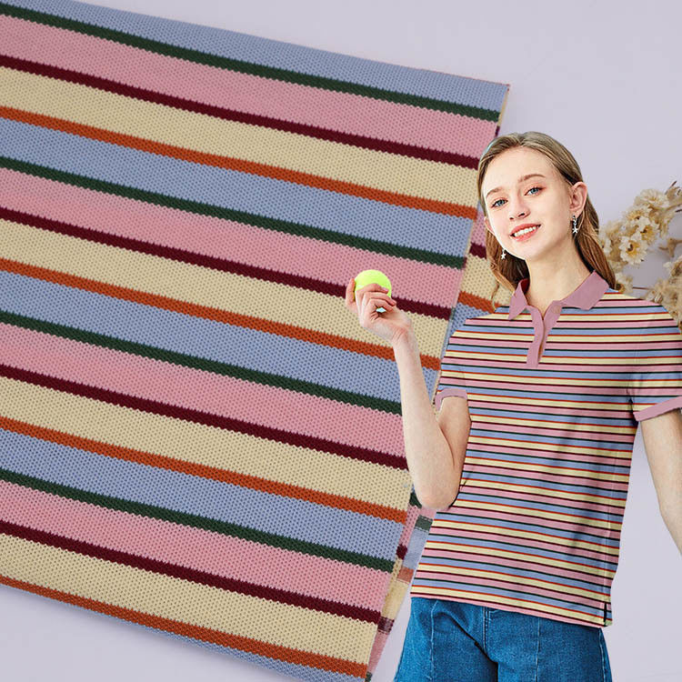 Weiches, feuchtigkeitsdämpfendes und glattes gestreiftes Strickgewebe für den Freizeitgebrauch