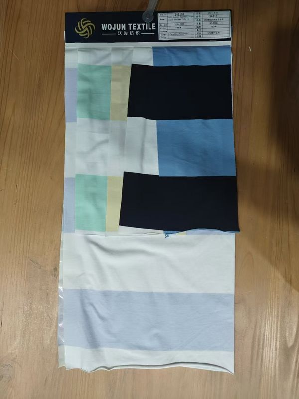 Modisch und weich, glatt und hautfreundlich gestreiftes Strickgewebe für T-Shirts