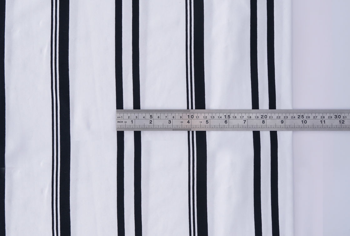Verschleißbeständig, atmungsaktiv und umweltfreundlich Textur gestreiftes Strickgewebe für Polo-Shirt