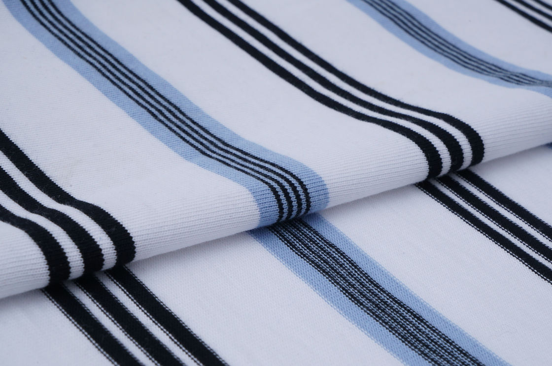 Verschleißfest und hautfreundlich, bequem und atmungsaktiv, gestreiftes Strickgewebe für Freizeitkleidung