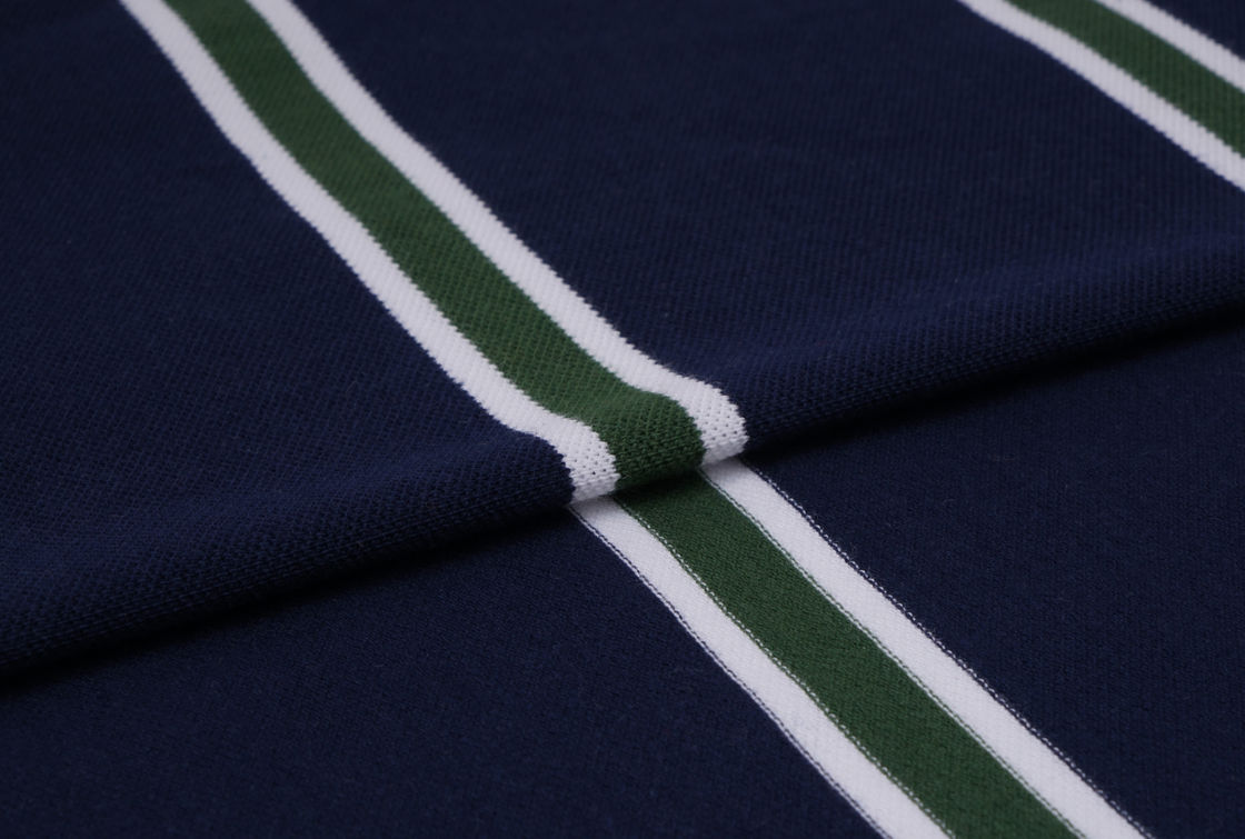 Gesunder und knuspriger, verschleißfester, atmungsaktiver, bequemer gestreifter Strickstoff für T-Shirts