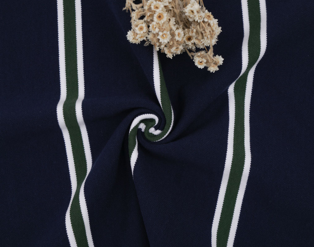 Gesunder und knuspriger, verschleißfester, atmungsaktiver, bequemer gestreifter Strickstoff für T-Shirts