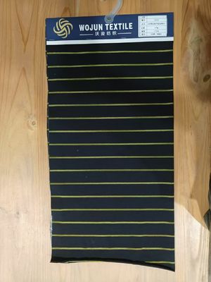 Ein guter Preis. Gewebe aus dicht gewebtem, abnutzungsbeständigem und faltenbeständigem gestreiftem Stoff für Polohemden Online