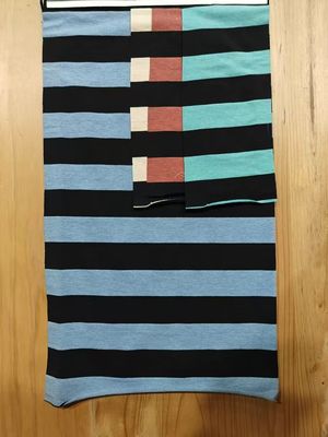 Hautfreundliches und komfortables elastisches gestreiftes Material für T-Shirts