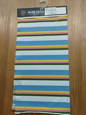 Ein guter Preis. Strick dicht und atmungsaktiv und elastisch gestreiftes Material Stoff für T-Shirt Online