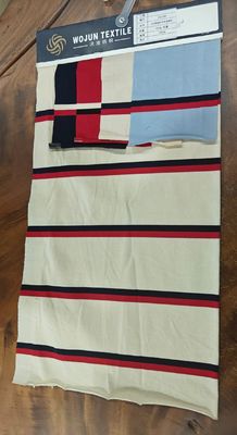 Ein guter Preis. Atmungsaktive, bequeme und glatte, weiche gestreifte Strickstoffe für Polohemden Online