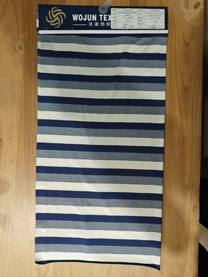 100 kg glatte, weiche, hautfreundliche, gestreifte Strickstoffe für den Freizeitgebrauch