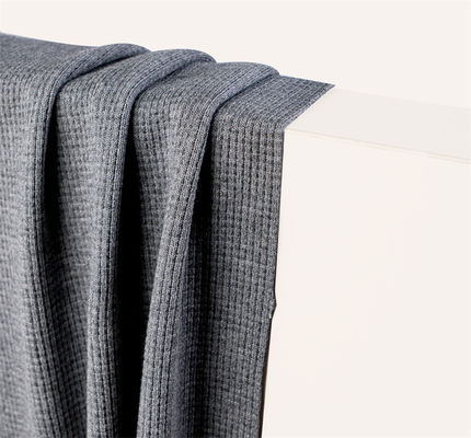 Ein guter Preis. Verschleißbeständig, gesund und stilvoll, atmungsaktiv, gestreifter Stoff für T-Shirts Online