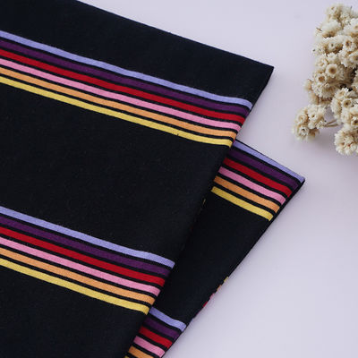 Hautfreundlich und glatt, Farbfest, klare Textur, gestreiftes Strickgewebe für Polo-Shirt