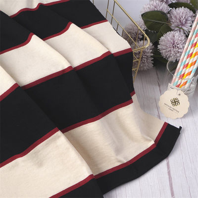 Komfortable und gesunde, hautfreundliche gestreifte Strickstoffe für den Freizeitgebrauch
