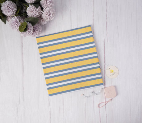 Ein guter Preis. Feuchtigkeitsdämpfendes und atmungsaktives glattes gestreiftes Strickgewebe für T-Shirts Online