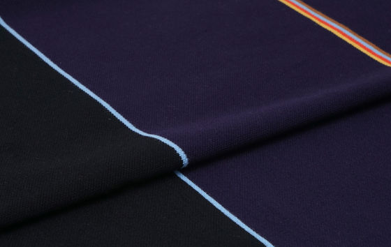 Feuchtigkeitsdämpfendes und verschleißfestes gestreiftes Strickgewebe