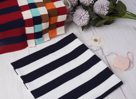 Natürliche und sehr faltenbeständige Farbfestigkeit Anti-Falten und knackige Version gestreiftes Strickgewebe für Polo-Shirt